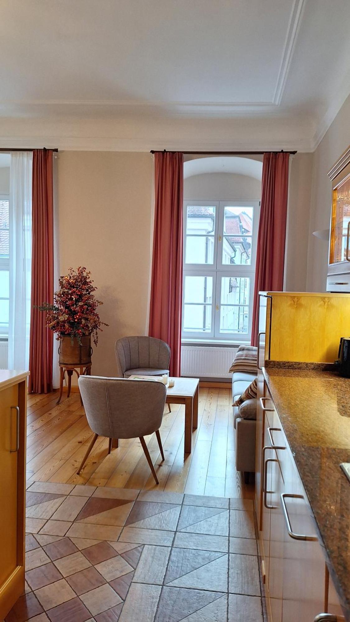 Stadtpalais Romantik-suite 3 Maximal 6 Personen