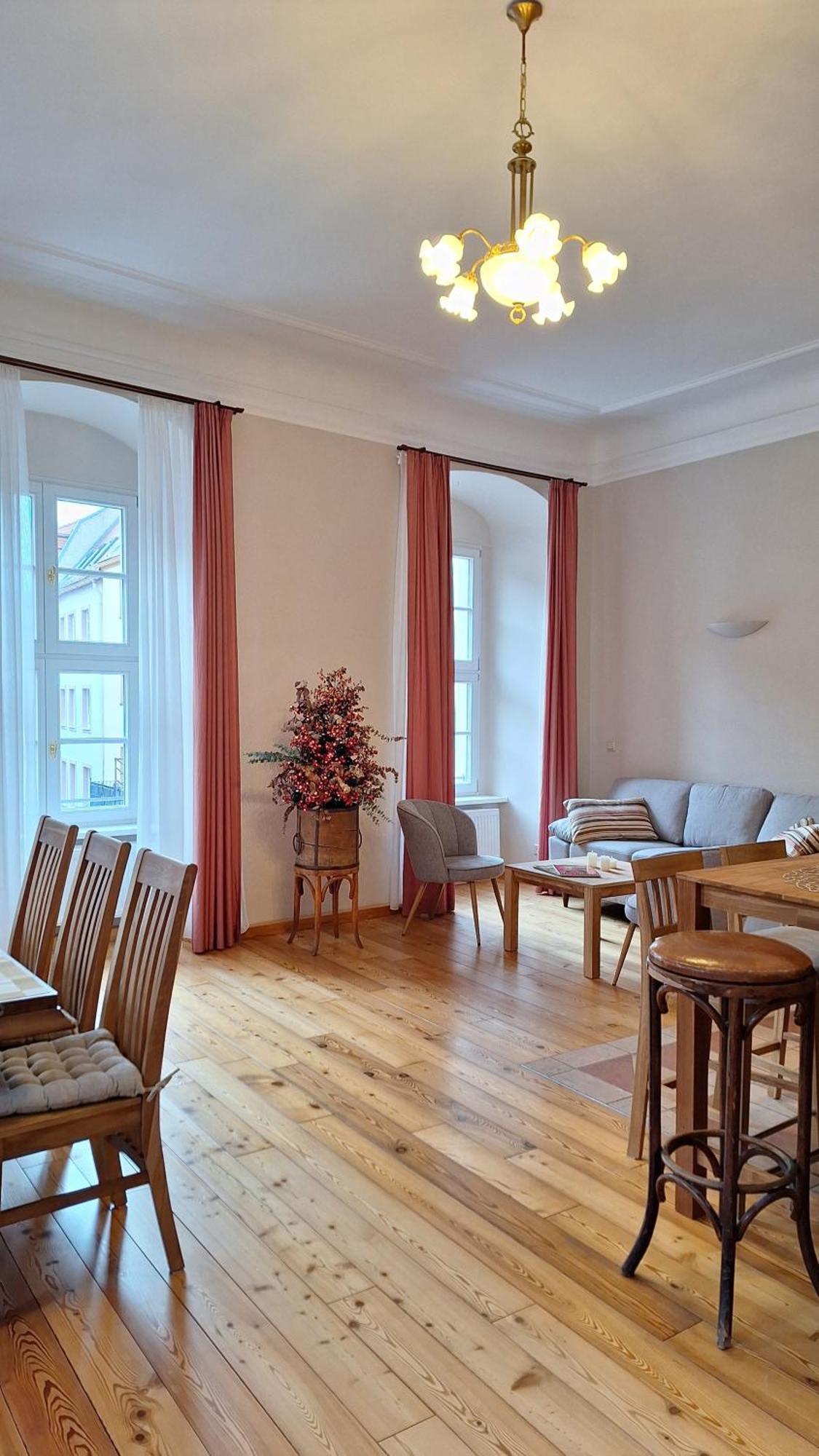 Stadtpalais Romantik-suite 3 Maximal 6 Personen Apartment